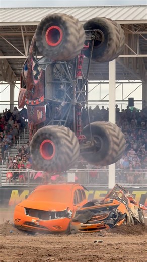 Jon Koehler stands Brutus beyond vertical with a 10/10 sky wheelie in the TANK! #monstertruckthrowdown #monstertruck #monstertrucks #teamthrowdown #teamscreamracing | Monster Truck Throwdown