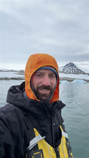 Yooo!! Circumnavigating Stonington Island in Marguerite Bay in a zodiac boat