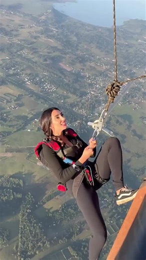 Revolutionary AI Robot Trends on Social Media