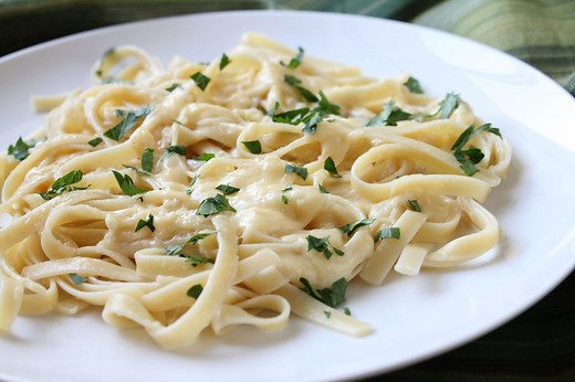 How to Make Alfredo Sauce