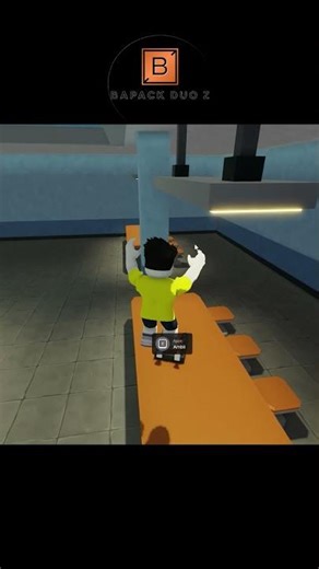 We Attack the Guard Using Exploding Chickens #RobloxViral #RobloxFunny #RobloxIndonesia