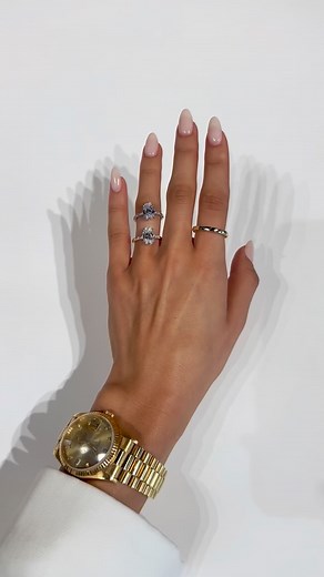 E V E R L Y R I N G S on Instagram: "Our new accented oval Estelle Solitaire has a 3.5 carat elongated oval, with a low to the finger setting that makes one super pretty ring. Still in stock (for now!) ✨  - Shown: The Estelle Ring (white and yellow) - $99 each + free shipping in the US "