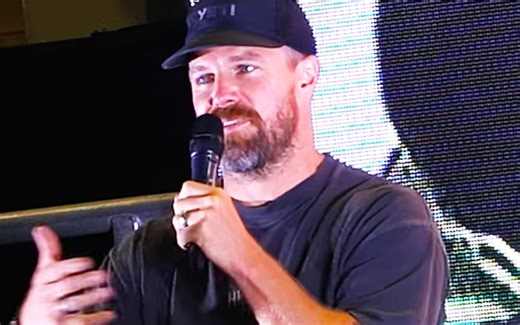 Stephen Amell Confirms His Future in Pro Wrestling