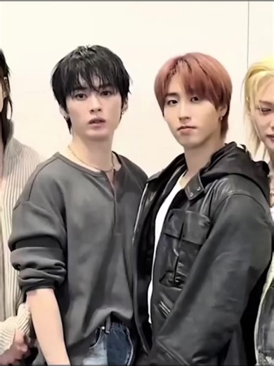 Eu até tentei entender, mas não sei o que aconteceu aqui😭🤡 #minsung #han #leeknow #StrayKids #minsunglovers