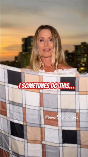 Here’s a chic way to wear a scarf using a simple ring! #scarf #scarftutorial #diyfashion