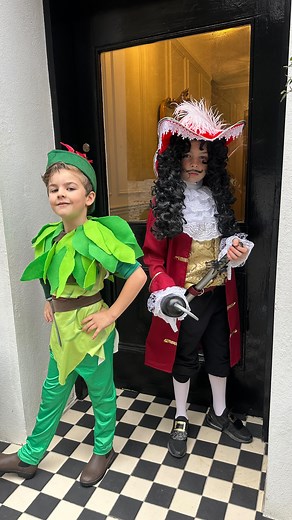Peter Pan & Captain Hook. #worldbookday2025 #peterpan | Sinéad Sheppard