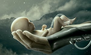 Raised by Wolves Premieres Disorienting First Trailer