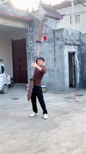 The Zhuangyuan Broadsword has a history of over a thousand years and has been passed d