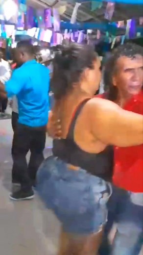 19K views · 328 reactions | @Baile do Interior...boa noite, gostaria de de pedir desculpas, por estar tão ausente, estou com sérios problemas de plágio, no Tik Tok, hoje, não consegui mais entrar na minha conta, acho que ele tomou conta dela. #baile #interior #festa #roca #dance #viralpost2025 #fyp #fypviral #viralreelsfacebook #forrodasantigas #StarsEverywhere | Silva Salvador Silva | Facebook