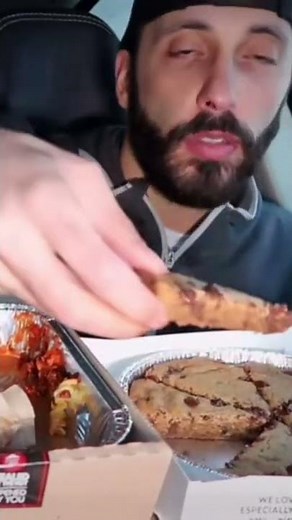 Pizza Hut cookie dessert