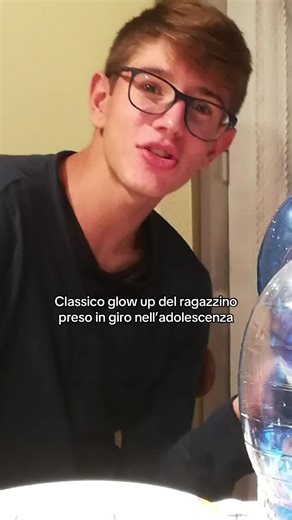 Classico glow up del ragazzino preso in giro
