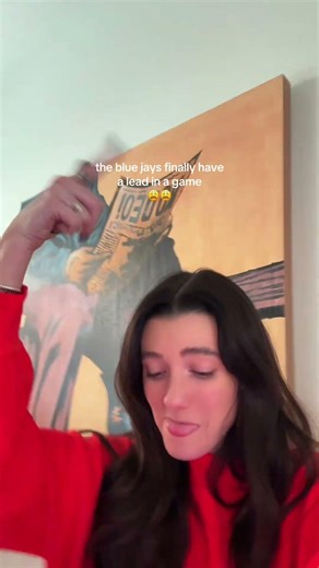 oh my god i am so happy the boys needed a VIBE !!! #bluejaysbaseball