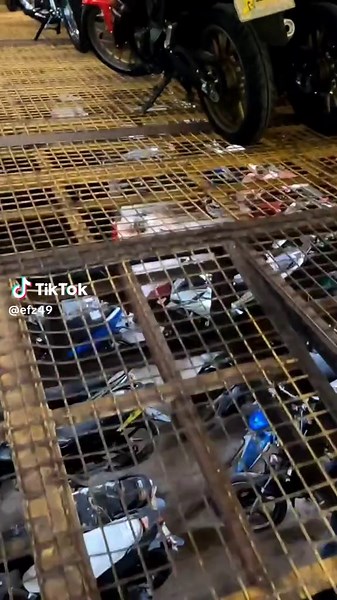 flash150x 4valve dohc 6speed #bestoftiktokph #tiktokviral #tiktokindia #flame150 #fypqge #rusi #rusi motor cycle #adventurex150 #sparkle150i #tiktok #flash150x #spsrkle150i #tiktoknews