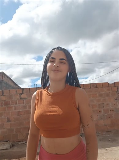 Os vídeos de princesinha 💜 (@ayla2003minizinha) com som original - LC TUTORIAL