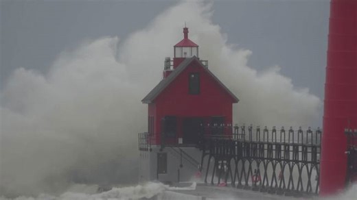 '14-Foot' Waves Crash Against Lighthouses as Gales Whip Up Lake Michigan