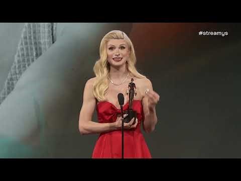 Dylan Mulvaney Accepts Breakout Creator | 2023 Streamy Awards