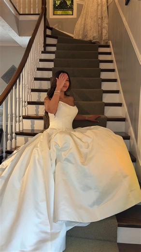 A dress fit for a princess!! 👸🏼 #VollesBride #VollesBrides #VollesBridal #ChicagoBride #ChicagoBrides #ChicagolandBride #ChicagoLandBrides #ChicagoWedding #ChicagoLandWedding | Volle's Bridal & Boutique