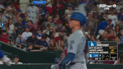 Ben Rortvedt hits his first Dodger home run, giving LA a 4-0 lead in the 7th! What a moment! VIA: SNLA | Dodgers Nation