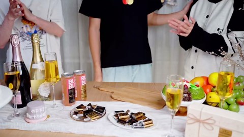 Tenare 180 Pieces 50th Decoration Label Sticker Cheers to 50th Candy Sticker Black and Gold Candy Wrapper Chocolate Decoration Label for 50th Birthday Party Celebration Decor