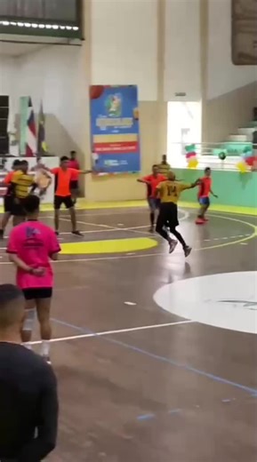 Dicas e Dribles Incríveis no Handebol