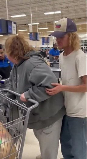 EBT Food stamp snap fail, ladies food stamps not working freaks out in store. #ebt #ebtcrashout