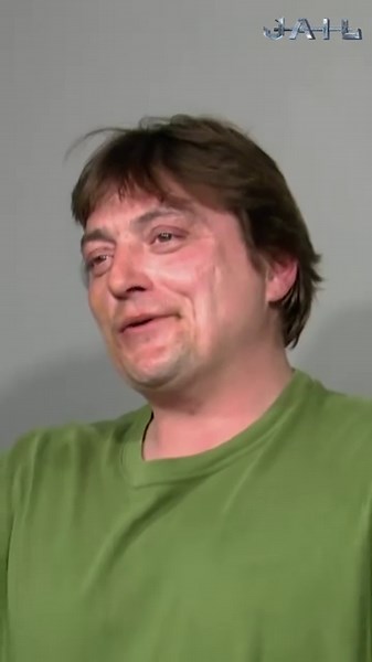 "Take my picture." 😘 #jail #mugshot #reels | COPS