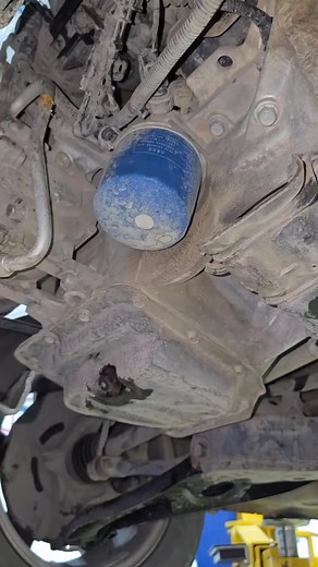 oil filter changing trick #automotive #DIY #mechanic | Alan Author