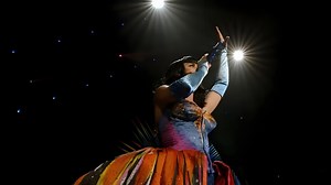 Katy Perry - Firework (From The Prismatic World Tour Live)（凯蒂·佩里 2014棱镜世界巡回演唱会）