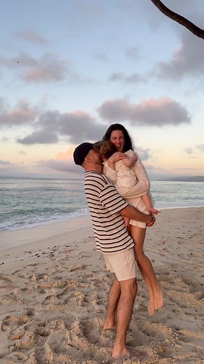 Maude Carrier-Pion | His girls 👧🏽💕 | Instagram