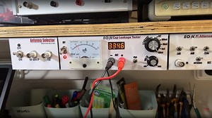 DIY Capacitor Leakage Tester With A Professional Finish