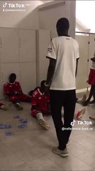 Vidéos de Reference Foot Reference Foot (@reference.foot.re) avec son original - Reference Foot Reference Foot