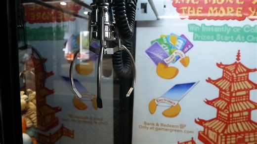 This Claw Machine is Falling Apart... | Carson Claws