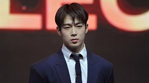 SF9's Dawon apologizes about seeming insincere during his "Summer Breeze" relay dance while fans say he didn't need to apologize