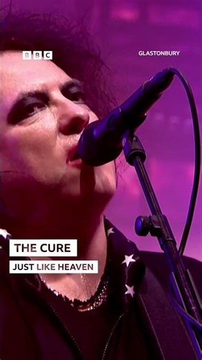 The Cure at Glasto 2019 was something special 💚 #glastonbury #thecure #shorts