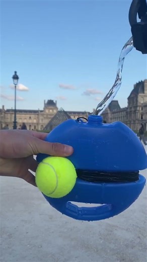 💬 Ecris "tennis" en commentaire si tu veux savoir où l’acheter ! Tu veux t’entraîner partout, sans