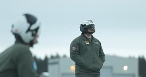 Pit stop 🛞 💨 U.S. Marines with VMGR-252 refuel an F-35B Lightning II with VMFA-542, 2nd MAW, using aviation-delivered ground-refueling during Exercise Nordic Response 24 in Sweden. VMFA-542 and VMGR-252 demonstrated aviation-delivered ground refueling during a distributed aviation operation to showcase expeditionary advanced-base operations using host-nation support. The training event marked the first U.S. F-35 landing in Sweden at Kallax Air Base. 📸 by Cpl. Rowdy Vanskike #usmc #NATO #Nordi