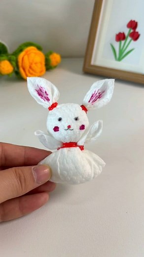 Teach you how to make a cute little rabbit with a cotton towel. Learn it quickly and teach your children to make it together. 🐰💕🎨👧 | Art, Crafts and Journals