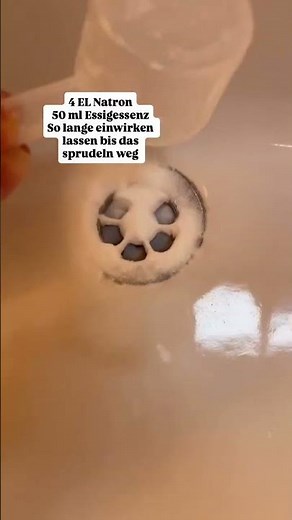 Abfluss reinigen ohne Chemie #abfluss #haushaltstipps #putztipps #reinigungstipps