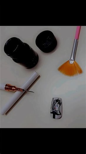 Simple ☘️ Nail Art 💅 in 30 Seconds | Easy Beginner Nail Design #shorts