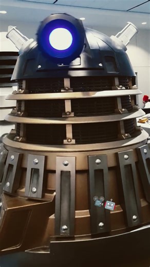 Squaring Up with Daleks! - Not a 'Slow TV Snack' ;) #DrWho #Dalek #BBC #ComicCON