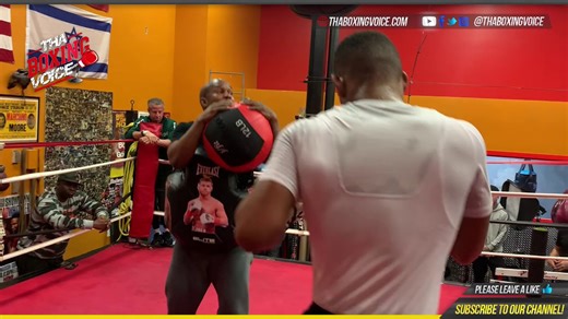 🔥Danny Jacobs: punches up Canelo picture on bodysuit!