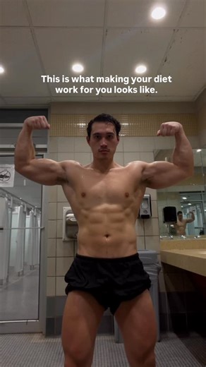 David Nguyen | NYC PERSONAL TRAINER on Instagram: "After years of trying different diets, this is what I’ve learned: The best diet is the one you can stick to. Flexible dieting lets you eat like a normal human and make progress. Take it from someone who’s been doing this for 10+ years and is still making progress. #nycpersonaltrainer #nycfitness #gymprogress #diet101"