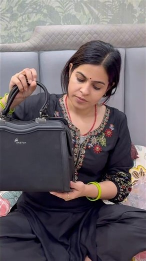 Mera hand bag kitne ka?? #shorts #ytshorts #trending #viral #purse #handbags