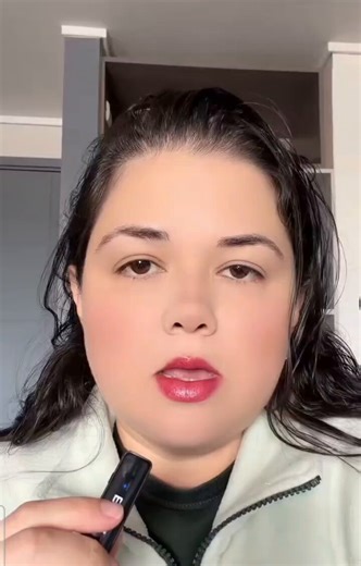 Un 🇻🇪 llega a 🇨🇱, con título técnicoRetira sus fondos AFP vía Ley 18.156A los 65 años cumple los 20 años d residencia exigidos y solicita la PGULegalmente, hoy no existe ninguna norma q prohíba expresamente este escenario. La PGU solo exige edad, residencia y nivel de ingresos