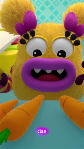 Of course Hoho, the snowman can have lots of arms 😂☃️❄️ #snow #momonsters #clan #tve