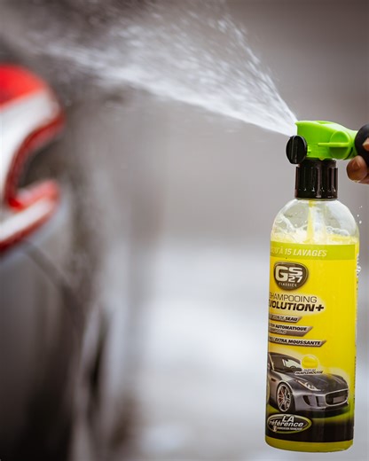 Pas besoin de seau, la dilution est automatique ! Pulvérisez, rincez… et admirez 😍 #GS27 #CarWash #CarCare #ShampooingAuto #EntretienAuto #CarDetailing #detailing | GS27 France