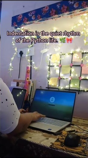 Why Python developers love indentation... 🎀 #Coding