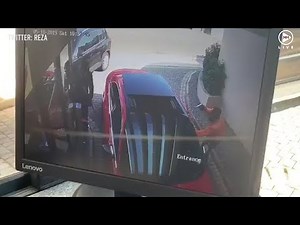 Durban driver dodges armed hijackers