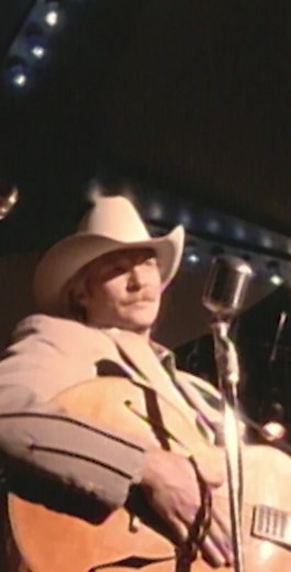 Pop a top for 2024! 🎉🥂 Let's raise our glasses and toast to the new year! #PopATop #NewYear #CountryMusic