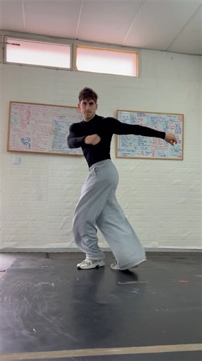 6.3K views · 594 reactions |  APRENDE el INDIAN ZIG ZAG en 15 SEGUNDOS  GUARDA ESTE VÍDEO PARA TUS ENTRENAMIENTOS  Y SÍGUEME PARA MÁS TUTORIALES Y CONSEJOS SOBRE BREAKING (BREAKDANCE) | SHH Trainer | Facebook